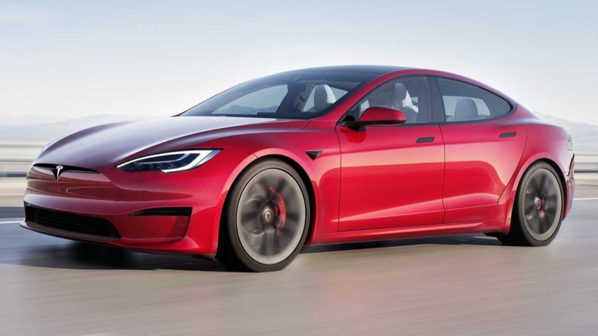 Tesla 475 elektrikli otomobili geri çağırdı