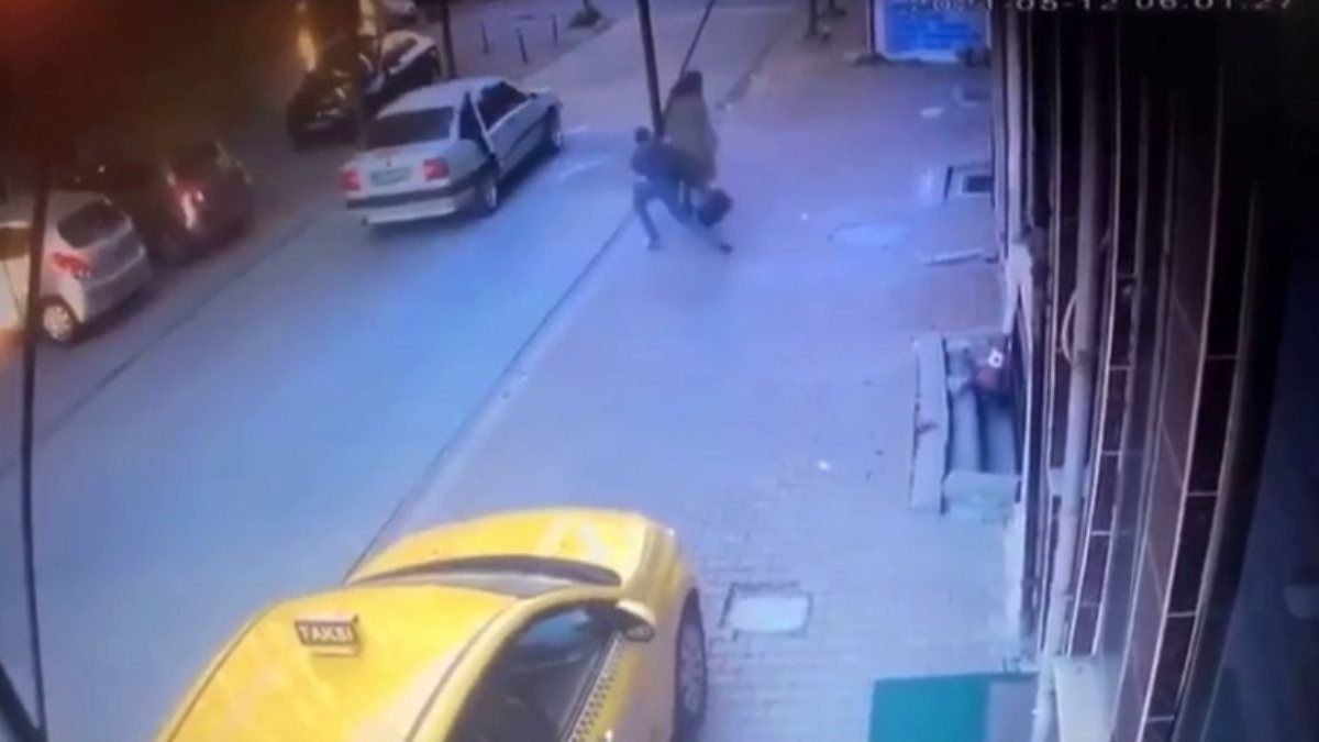 Esenyurt'ta genç kadına kapkaç şoku