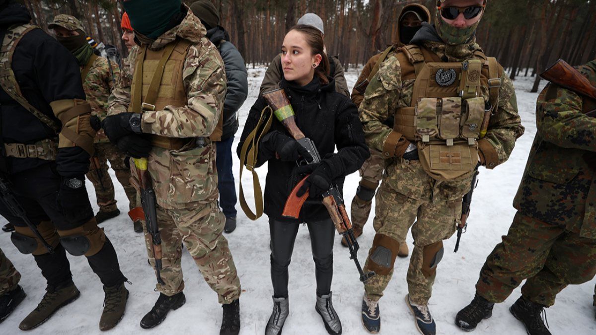 Ukrayna'da OHAL ilan edildi