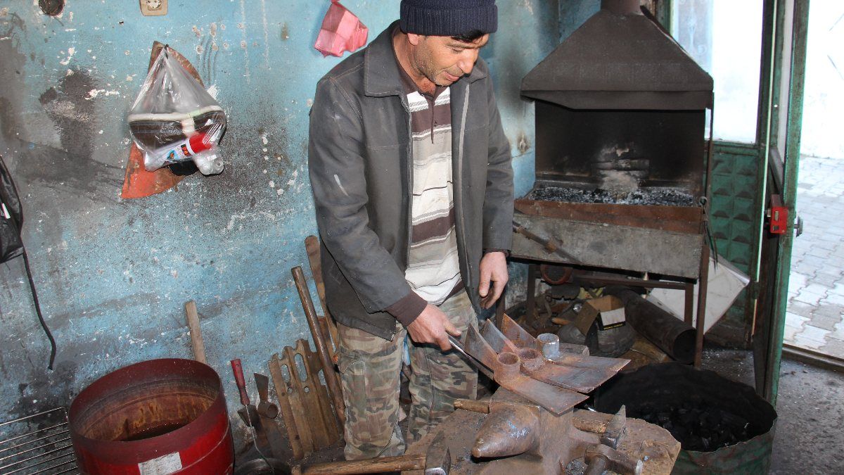 Aydın'da zeytinyağına gelen zamlar tarım aletlerine ilgiyi artırdı