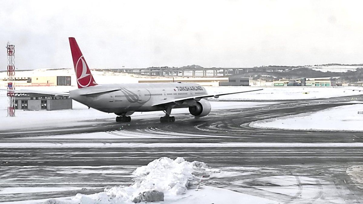 THY, İstanbul Havalimanı'nda 57 seferi iptal etti