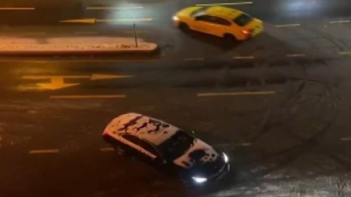 İstanbul'da buz tutan yollar, kazaları beraberinde getirdi
