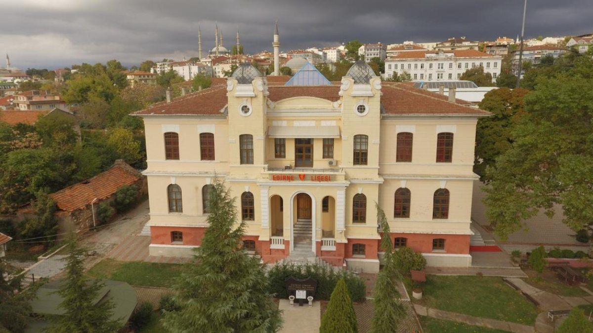 Kara Tahta dizisi nerede, hangi semtte çekiliyor? Edirne Lisesi'nin adresi...