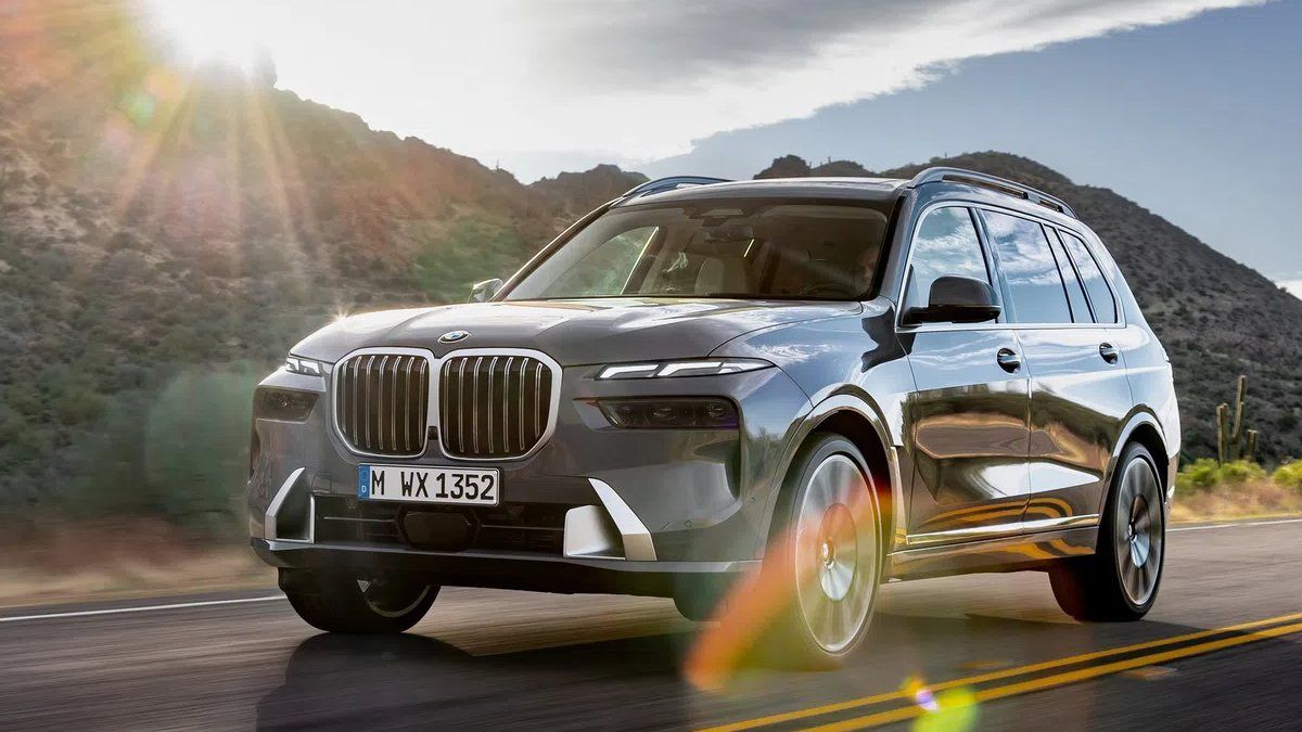 Yeni BMW X7 SUV tanıtıldı: İşte fiyatı ve özellikleri