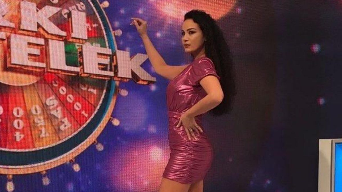 'Squat yaramış!' Çarkıfelek'in cilveli hostesi Emel Özkızıltaş'ın pozları Instagram'ı derinden salladı...