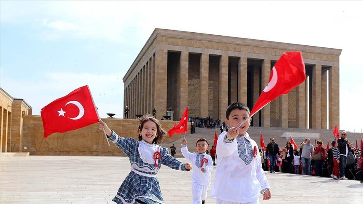 Siyasilerden 23 Nisan mesajları