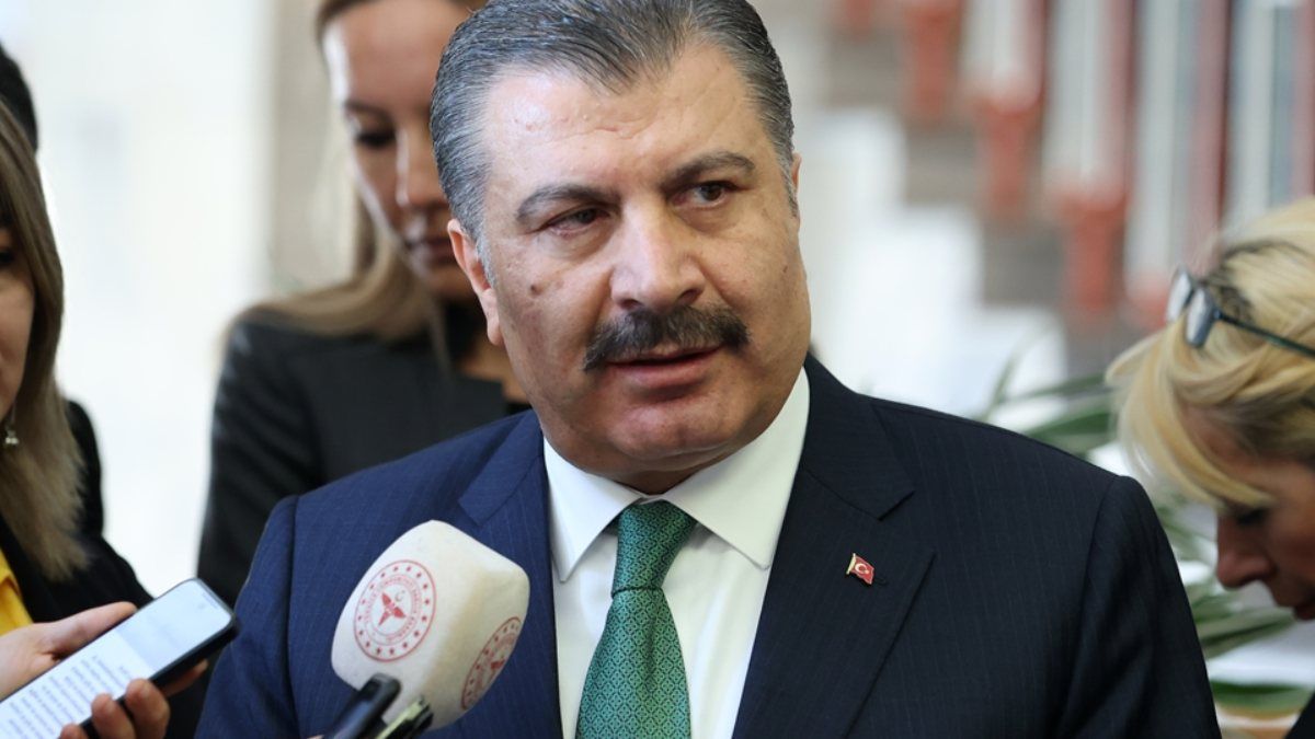 Fahrettin Koca'dan sağlıkçılara özlük hakları müjdesi