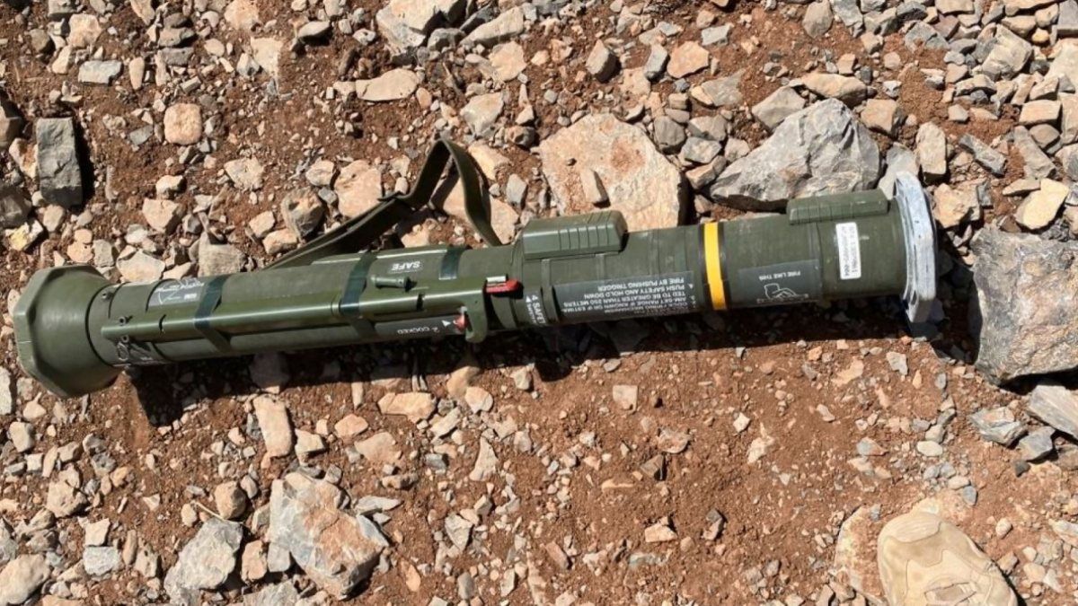 Pençe Kilit bölgesinde İsveç yapımı tanksavar ele geçirildi