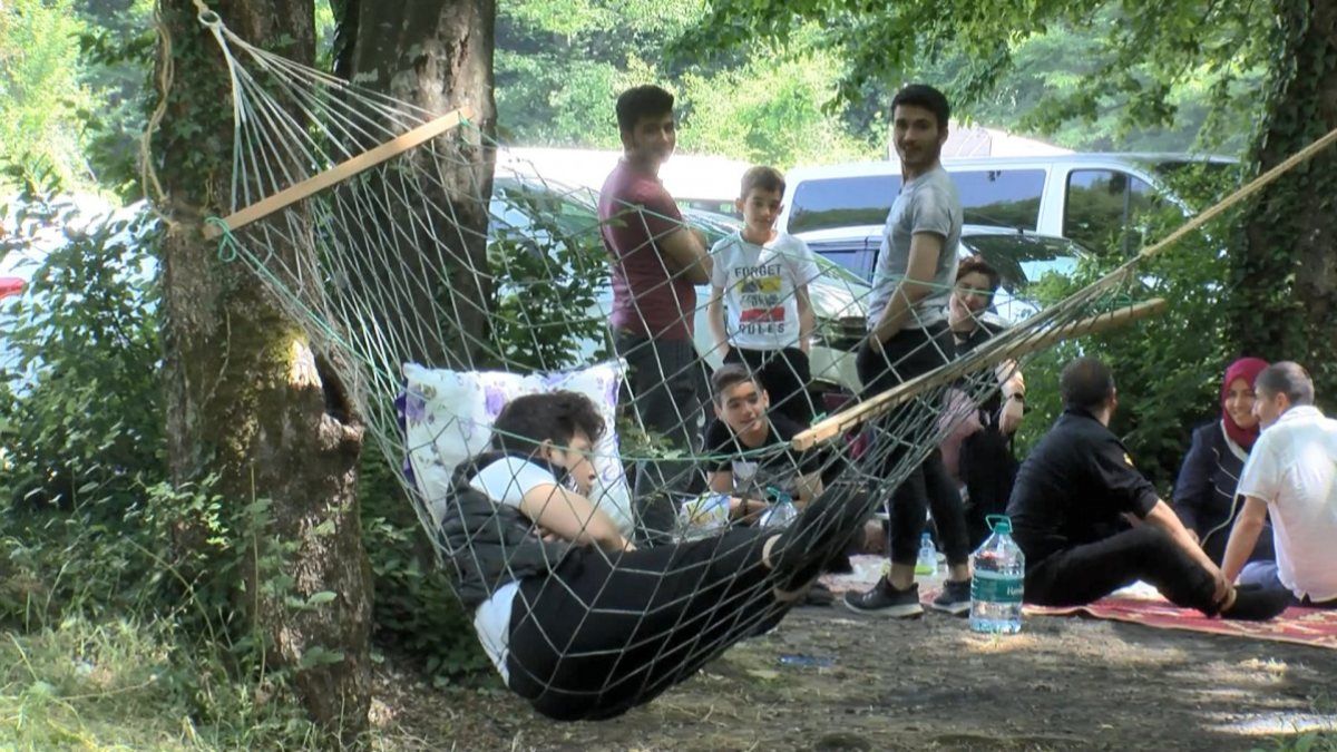 Güzel havayı görenler, Belgrad Ormanı'na akın etti