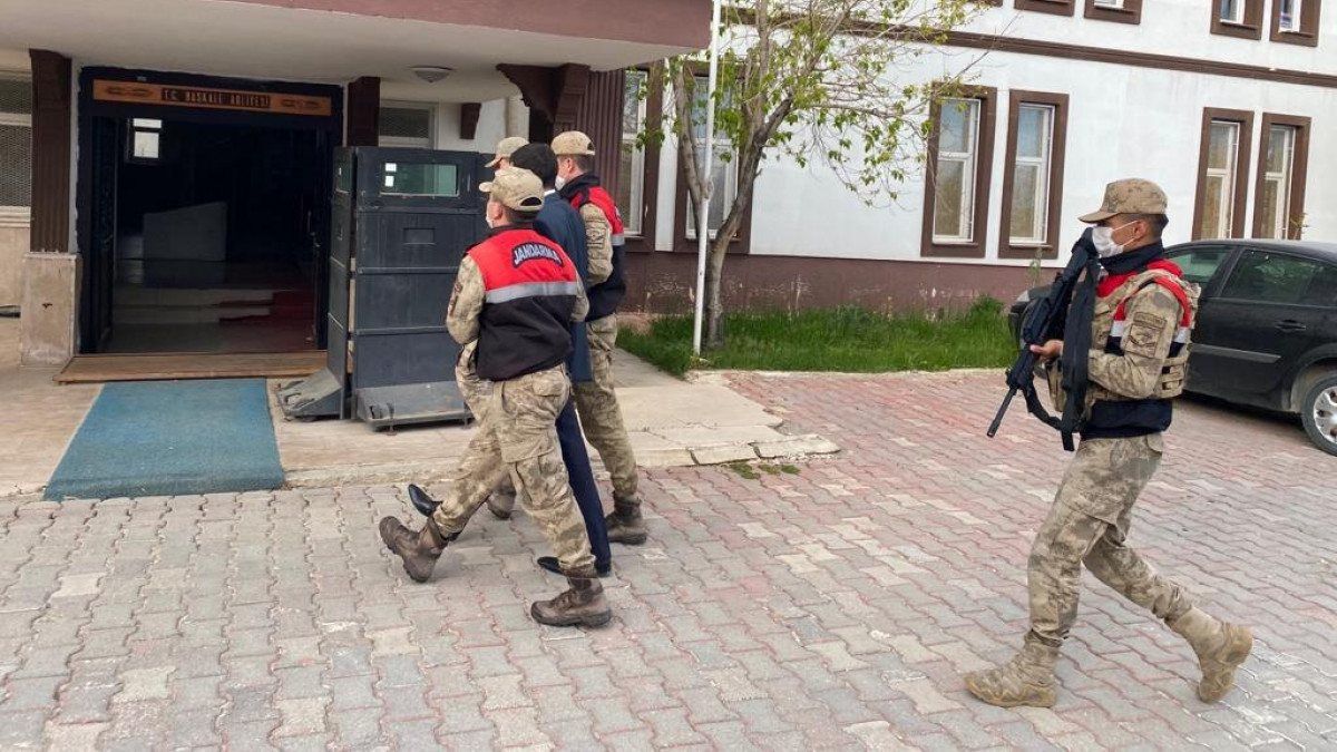 Van'daki terör ve göçmen kaçakçısı şahıs yakalandı