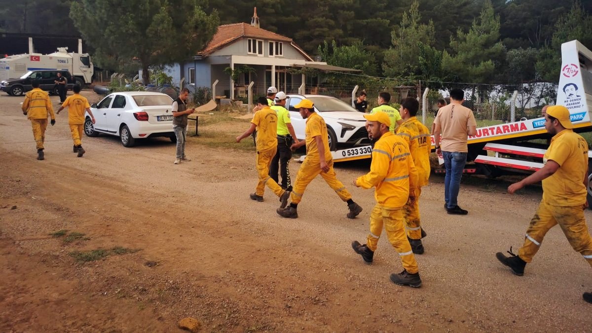 Sağlık Bakanı Koca: Marmaris'teki yangında 29 kişi etkilendi