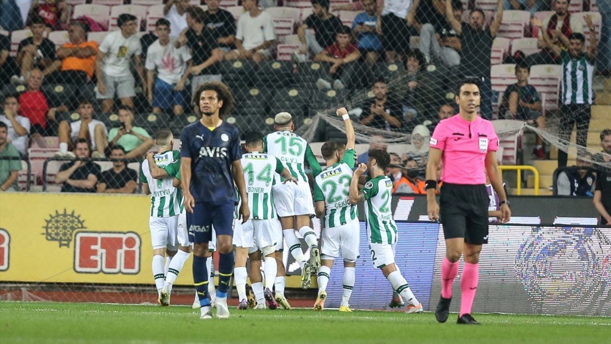 Konyaspor'dan Fenerbahçe'ye gönderme