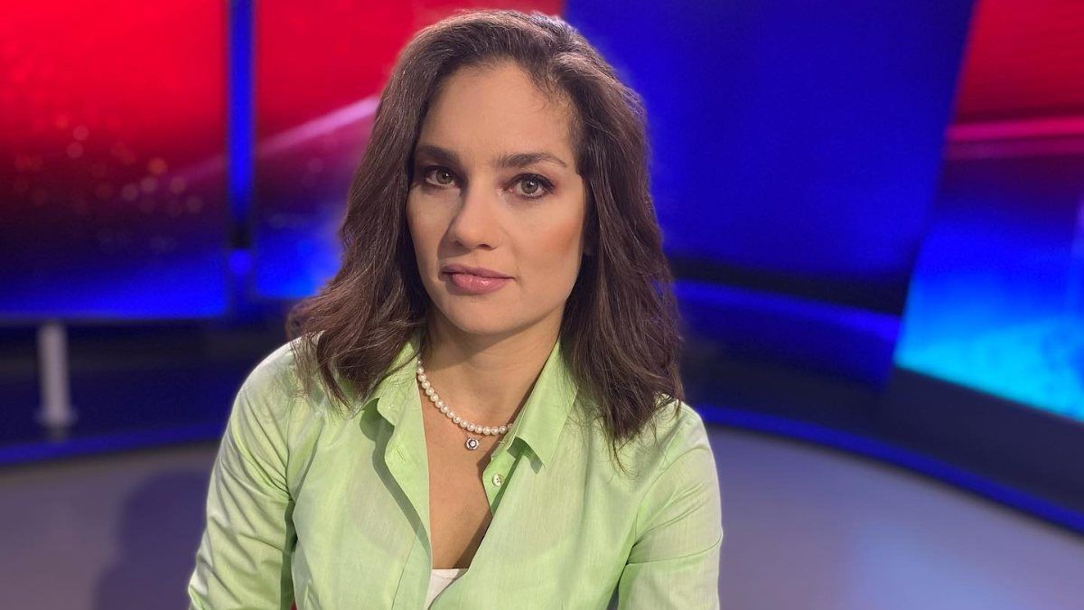 Nevşin Mengü'den 6'lı masa analizi