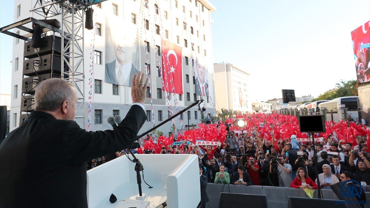 Cumhurbaşkanı Erdoğan: Bu sene KYK yurt ücretlerinde değişiklik yapılmayacak