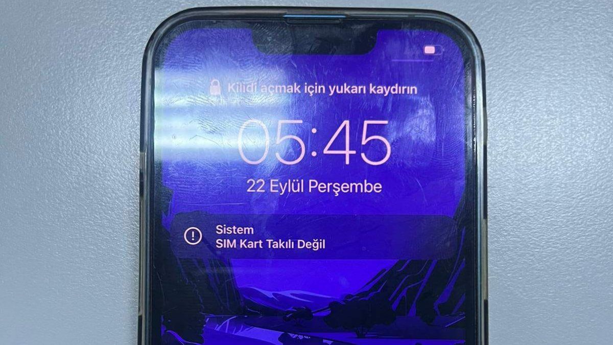 İzmir'de teğmenin silah zoruyla telefonunu aldılar, takiple yakalandılar