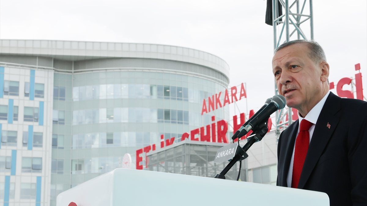 Cumhurbaşkanı Erdoğan, 'gelişmiş ülke' güzellemesi yapanlara cevap verdi