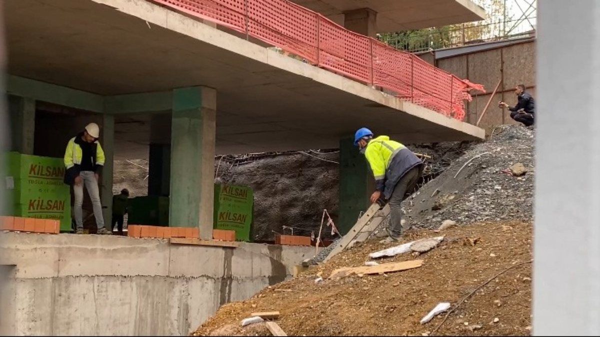 Üsküdar'da inşaat alanında göçük: 1 işçi toprak altında kaldı