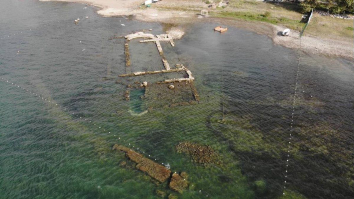 İznik Gölü'nde su çekilmesi 200 metreyi aştı