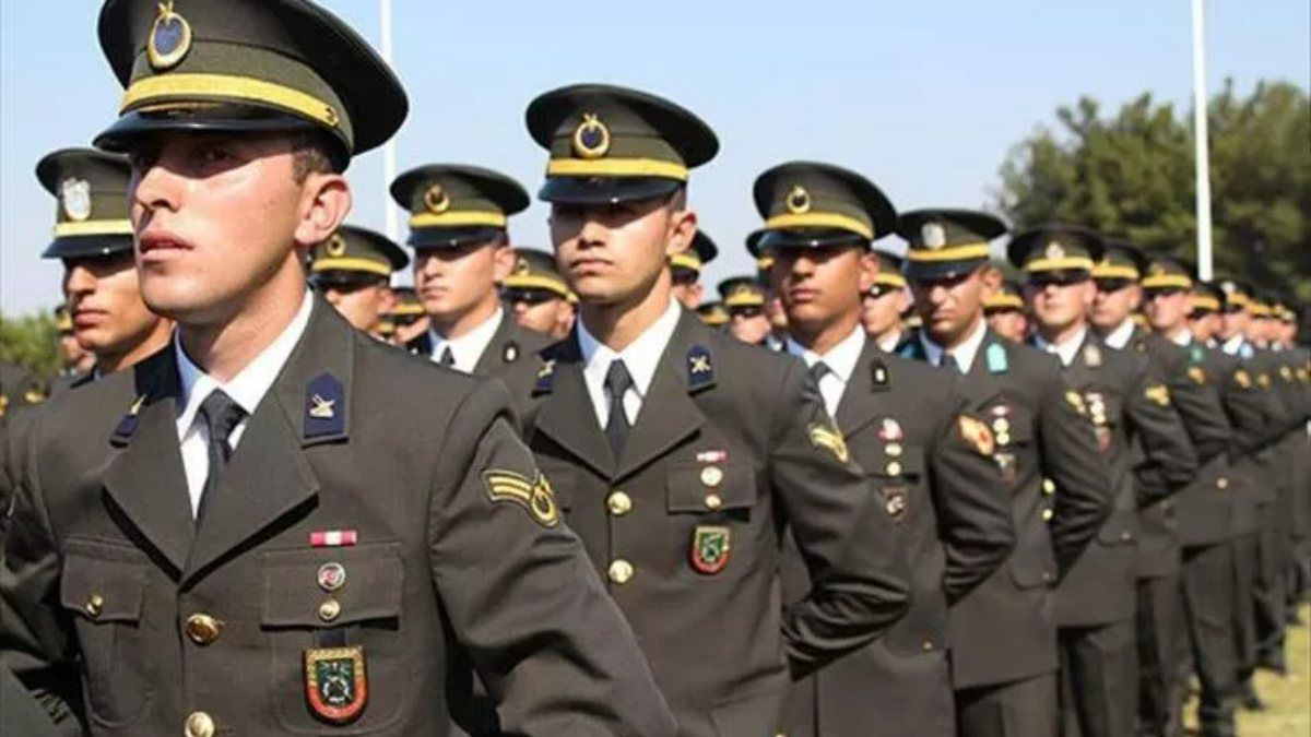 Astsubaylar Günü ne zaman? En güzel Astsubaylar Günü sözleri ve mesajları!