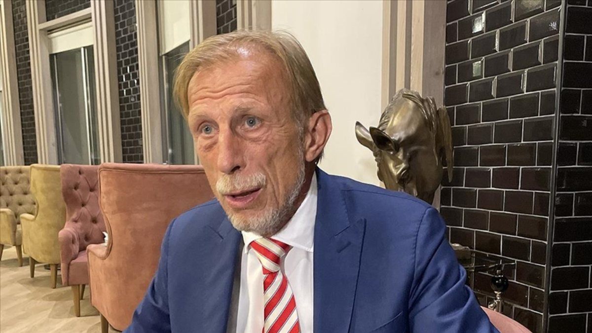 Cristoph Daum, kanserle mücadele ettiğini açıkladı