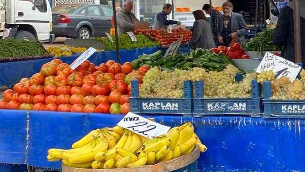Kayseri’de pazarda zam şampiyonu yerli domates oldu