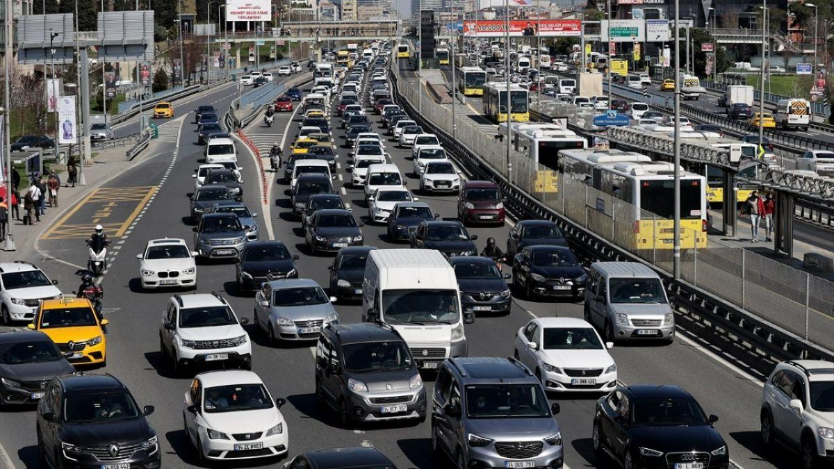 26 Ekim 2022 trafik yoğunluğu nasıl? Hangi yollar kapalı? İBB trafik yoğunluk haritası!