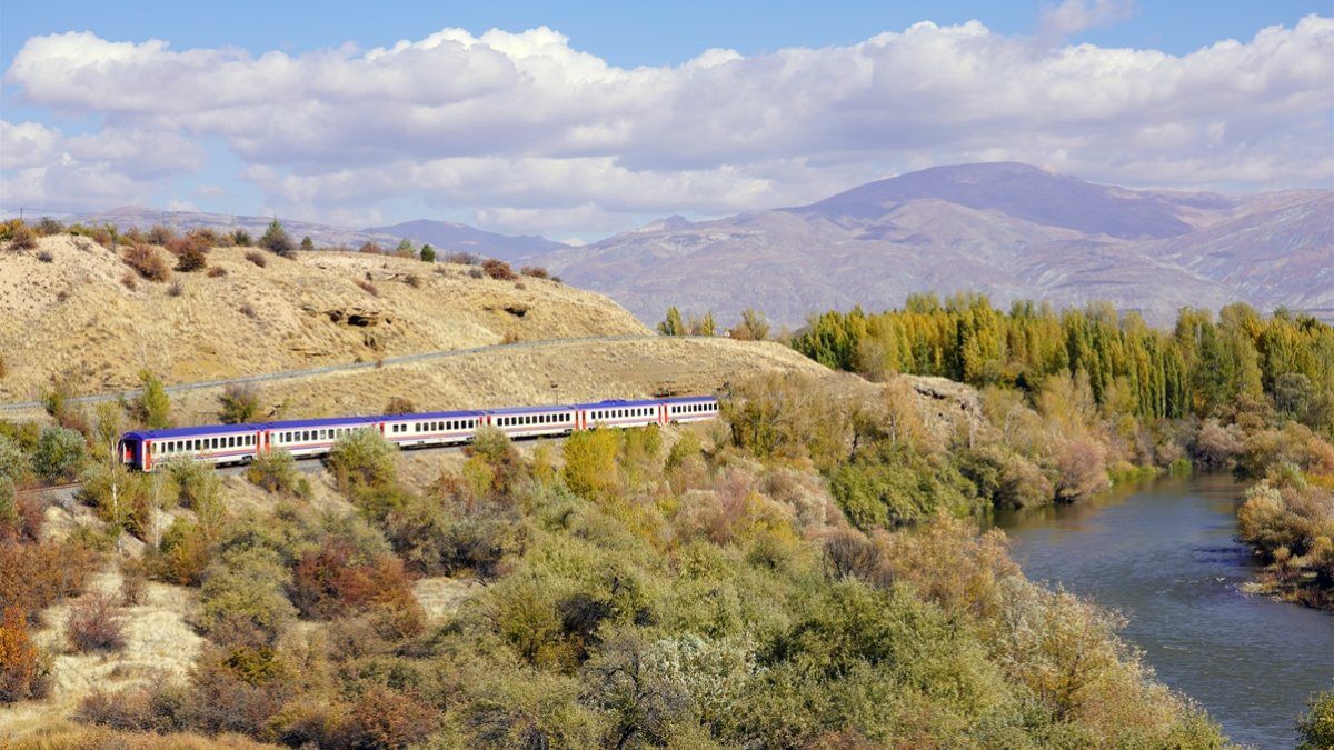 Doğu Ekspresi'nin Erzincan rotası fotoğraf tutkunlarının stüdyosu