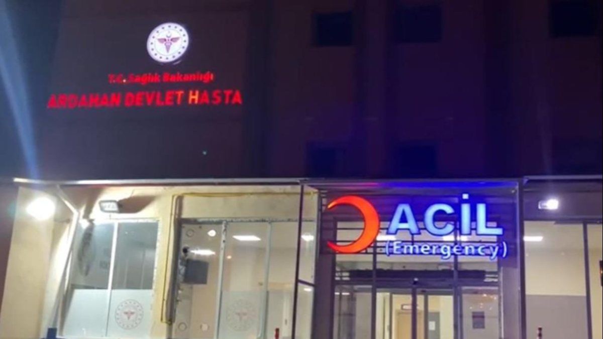 Ardahan'da 8 üniversite öğrencisi yemekten zehirlendi