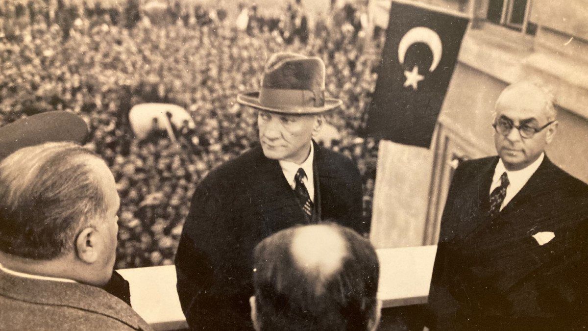 Ankara'da Atatürk'ün nadir bilinen 133 fotoğrafı sergilendi