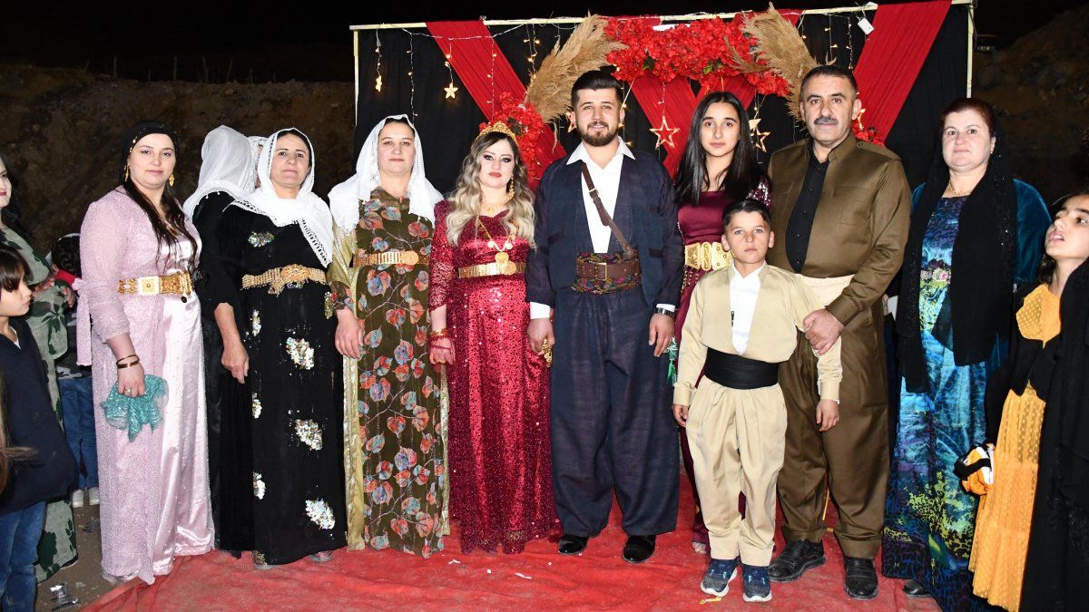 Şırnak'ta, aşiret düğününde 300 bin TL değerinde altın takıldı