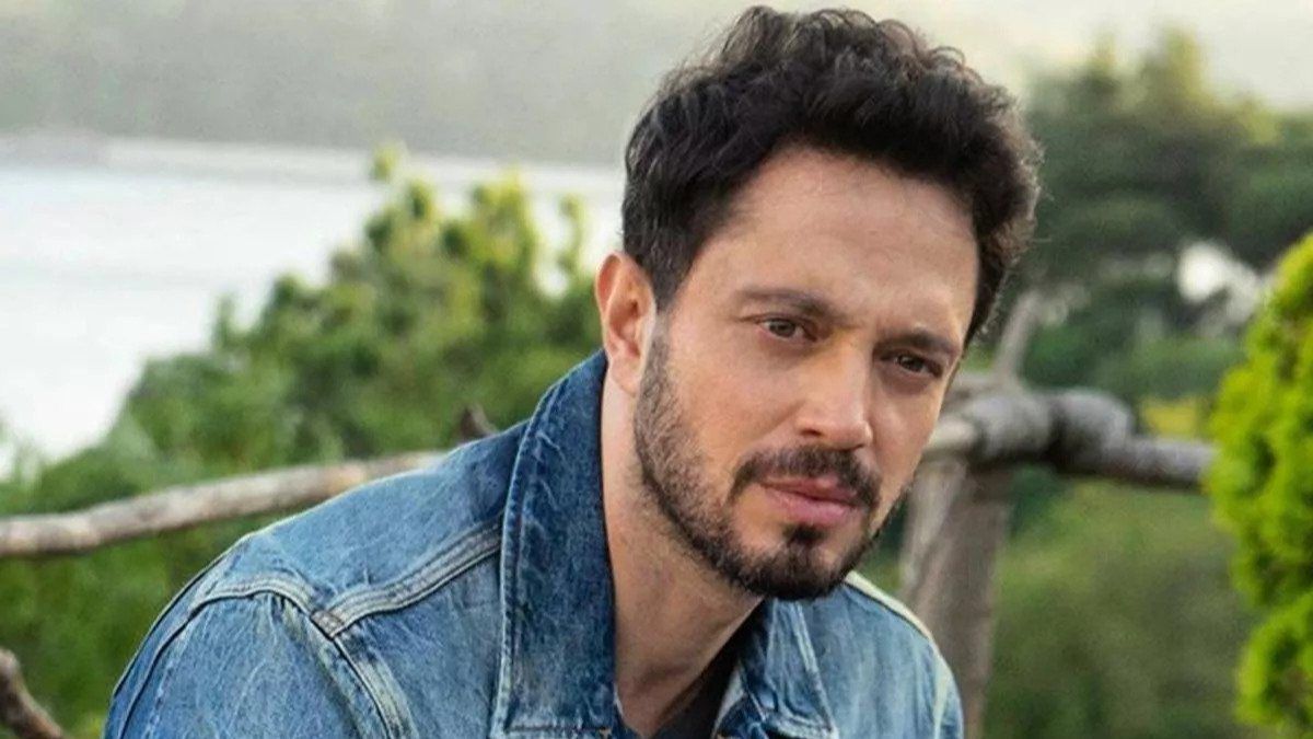Murat Boz saç ektirdi