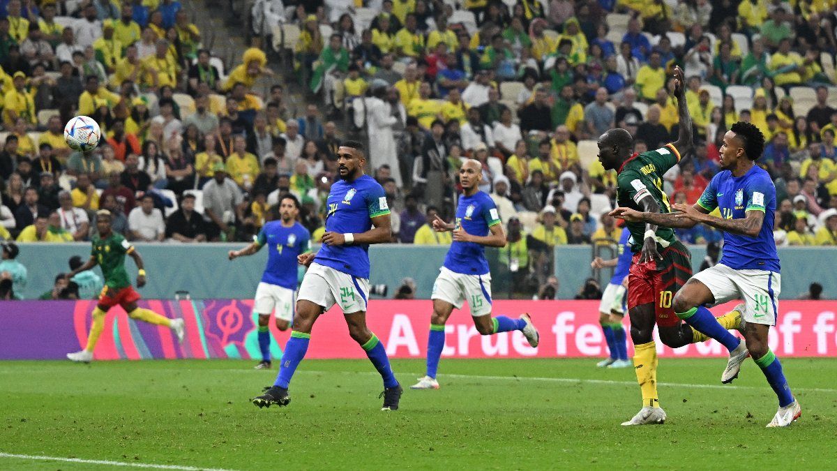 Kamerun'a yenilen Brezilya son 16'da