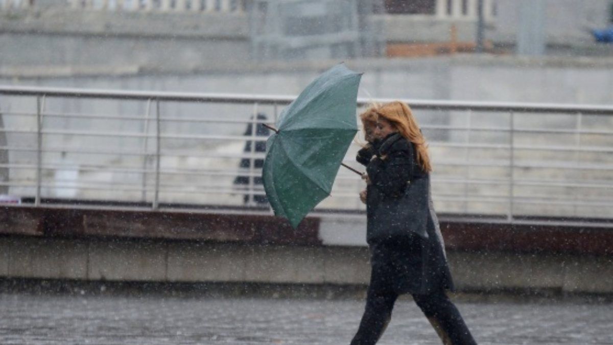 Meteoroloji 3 şehir için kuvvetli fırtına uyarısında bulundu