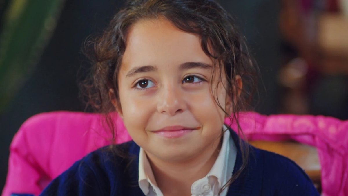 Bir zamanların çocuk yıldızı Beren büyüdü, manken gibi oldu! 'Küçüklüğünden belliydi'