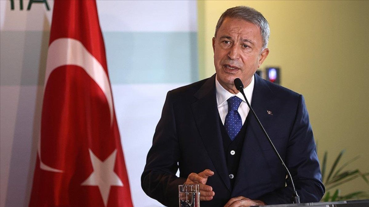 Hulusi Akar: Suriye'deki kardeşlerimiz provakasyona gelmemeli