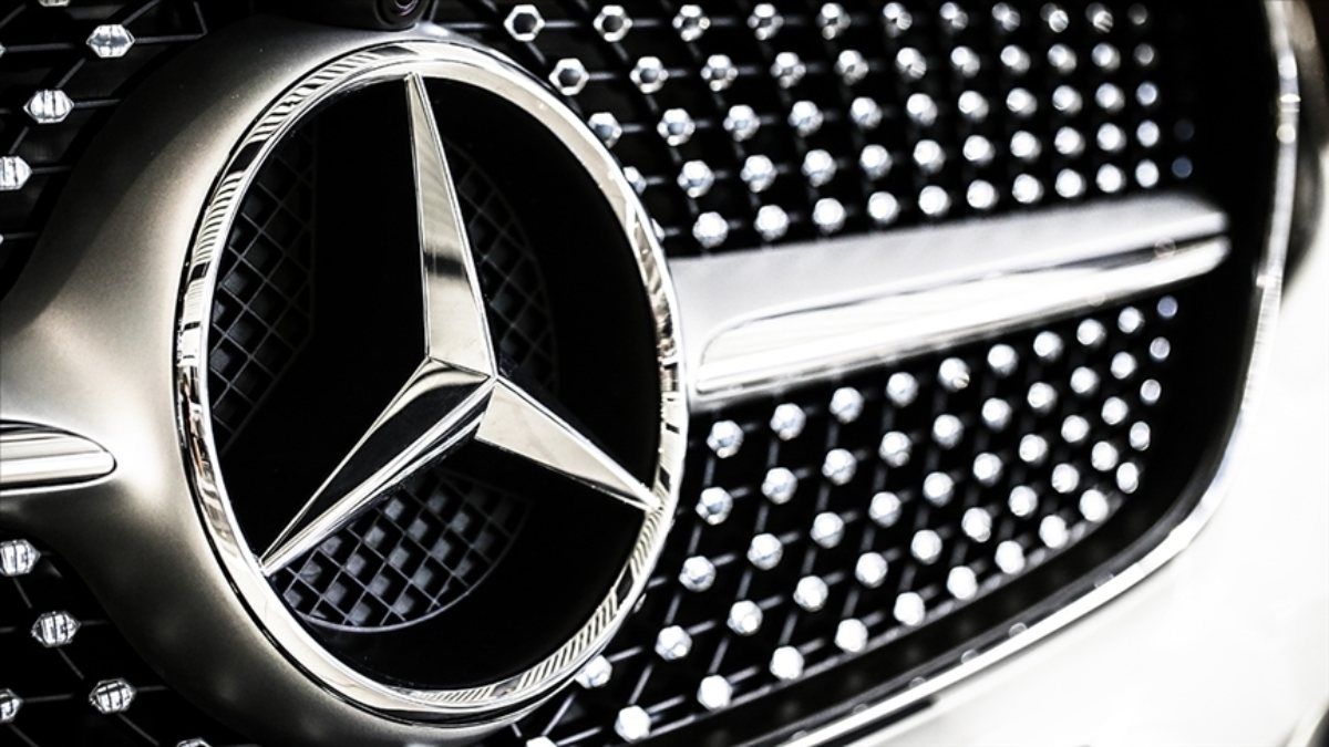 Mercedes-Benz'in satışları 2022'de düştü