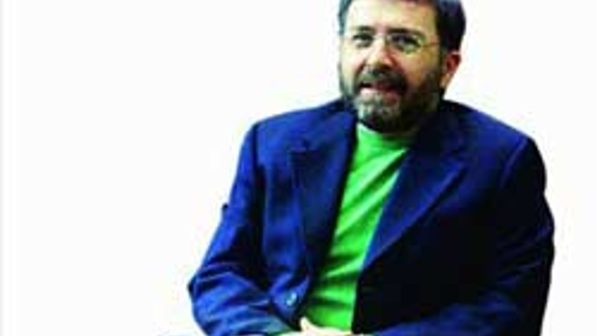 Ahmet Hakan başı açığa gönül verseydi
