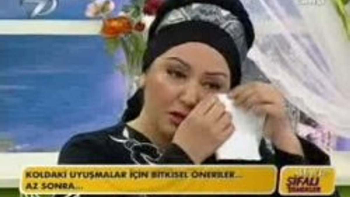 İkbal Gürpınar gözyaşlarına boğuldu - İzle