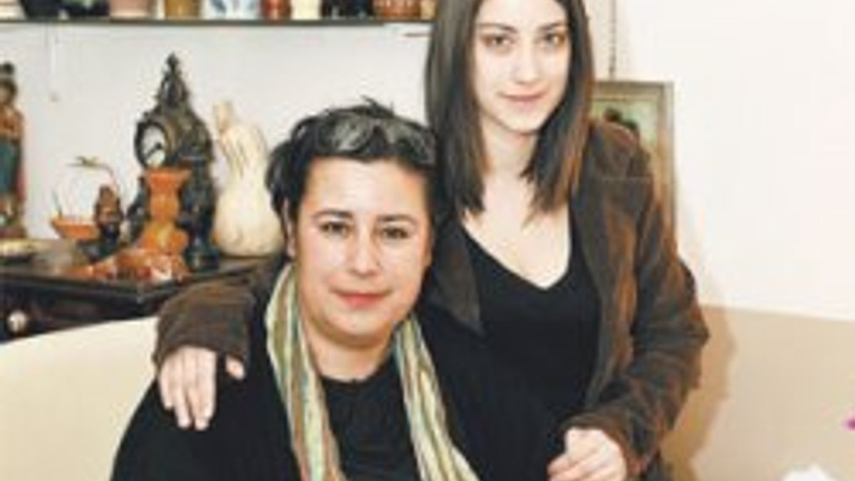 Mahalleli kız Hazal Kaya