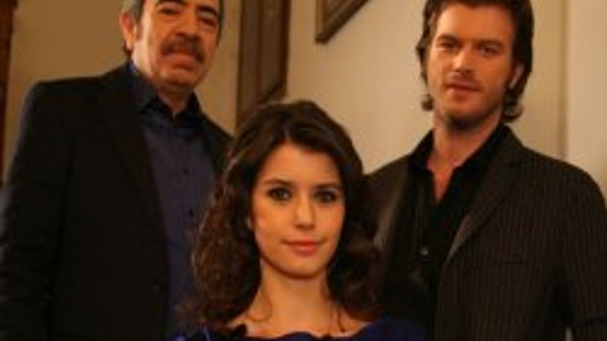 Aşk-ı Memnu elbiseleri açık arttırmada