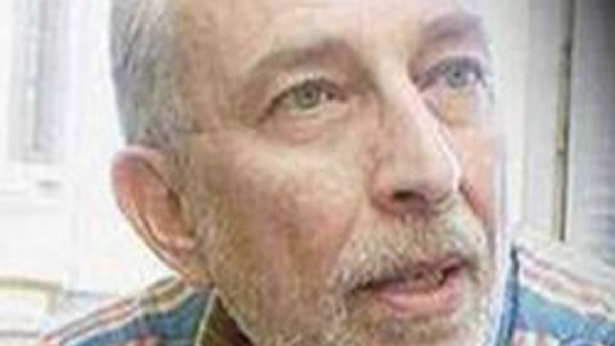 Emin Çölaşan'dan Beşir Esad'a sert yazı