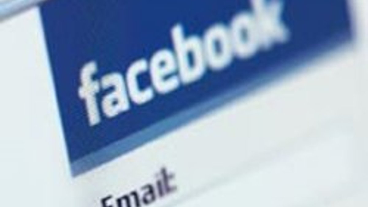 İnci sözlük Facebook'a saldırmaya devam ediyor