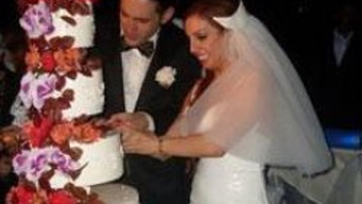 Zeynep eşini öve öve bitiremedi