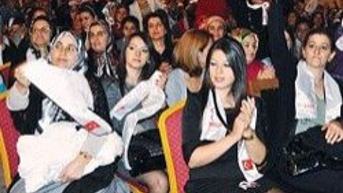 MHP 1. Kadın Kurultayı