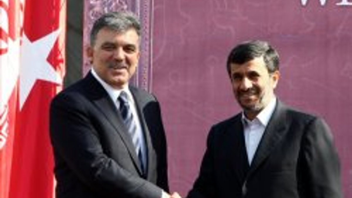 Ahmedinejad Gül'ü engelledi