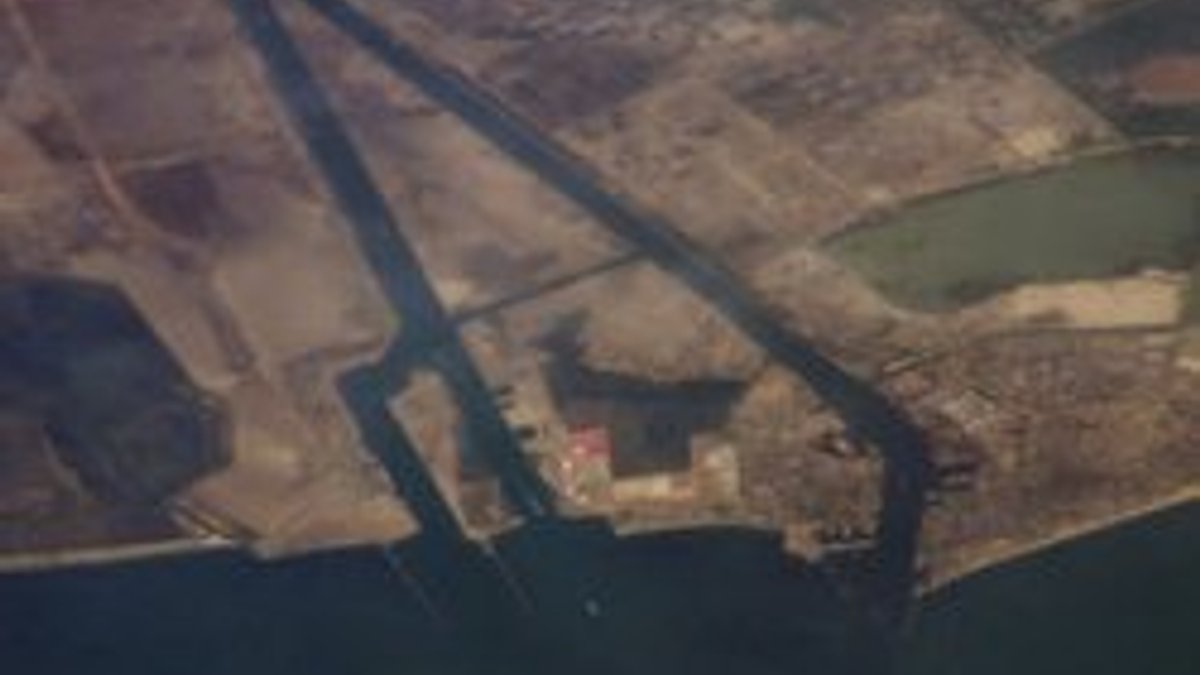 İran gemileri Süveyş Kanalı'na girdi
