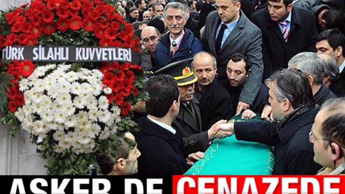 TSK Erbakan'ın cenazesine çelenk gönderdi