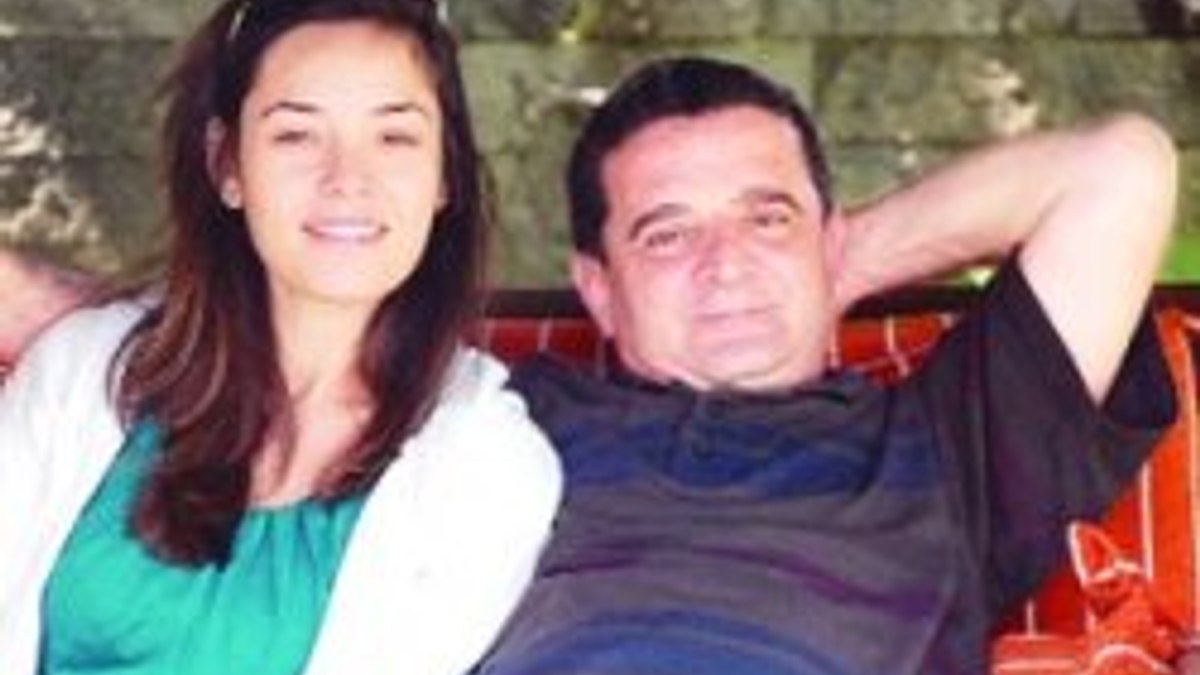 Mümtaz'er Türköne eşinden boşandı