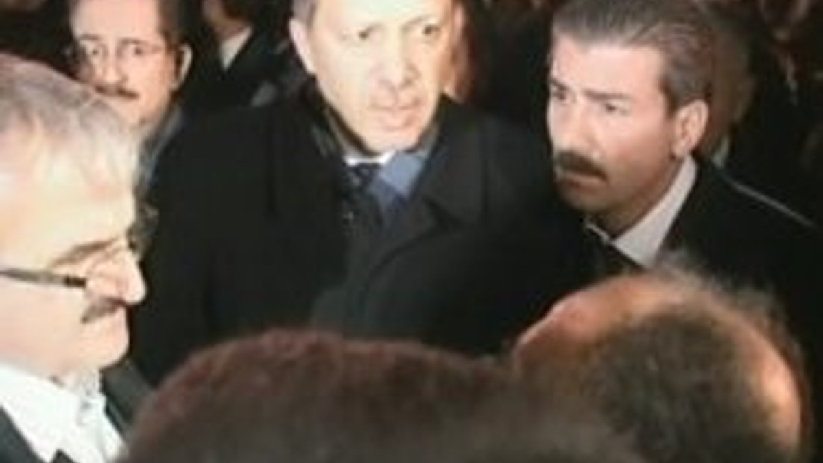 Başbakan Erdoğan Erciş'ten ayrıldı