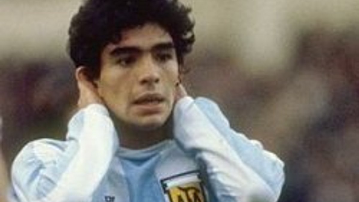 Diego Armando Maradona kimdir?